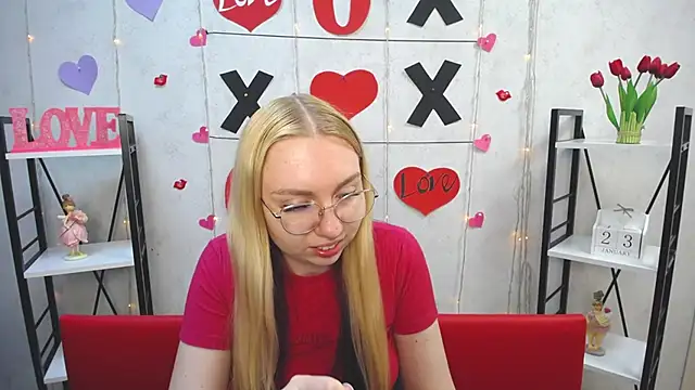 Snapshot of BeatriceFly chatting on 01-23-25, 11:48 BeatriceFly online show from 01-23-25, 11:48
