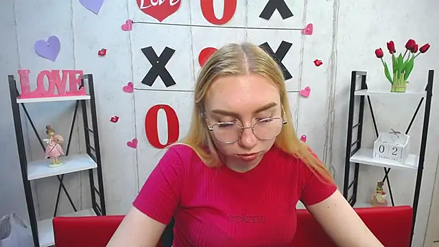 Snapshot of BeatriceFly chatting on 02-02-25, 04:22 BeatriceFly online show from 02-02-25, 04:22