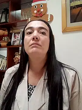 Snapshot of skayhot_ chatting on 11-20-25, 01:00 skayhot online show from 11-20-25, 01:00