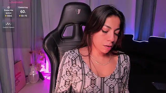 Mia Gothzx online show from 12-30-24, 02:19