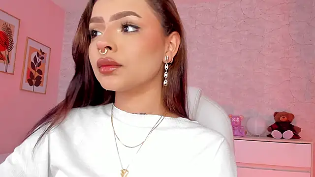 DahianaWalcott online show from 01-13-25, 08:04