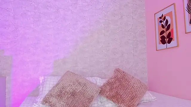 DahianaWalcott online show from 01-23-25, 10:33