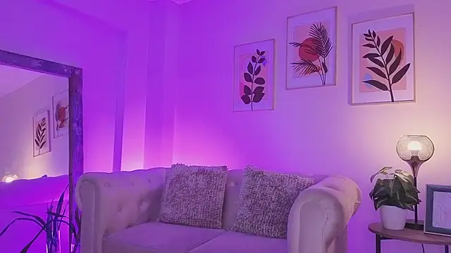 DahianaWalcott online show from 03-17-26, 06:11