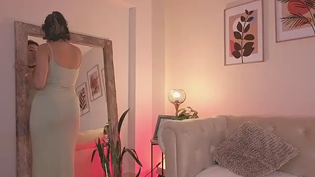 DahianaWalcott online show from 04-11-26, 05:17