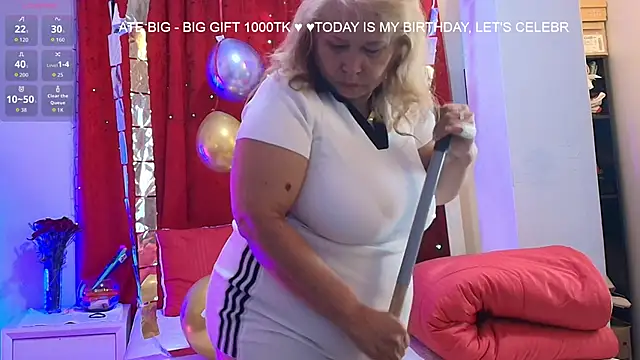 girl amada online show from 01-18-26, 08:51