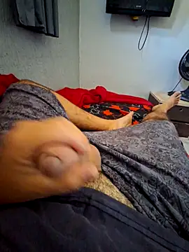 mfreitas005 online show from 02-25-26, 04:05