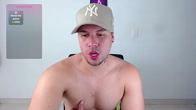 kyleWils0n   online show from 01-19-26, 02:04