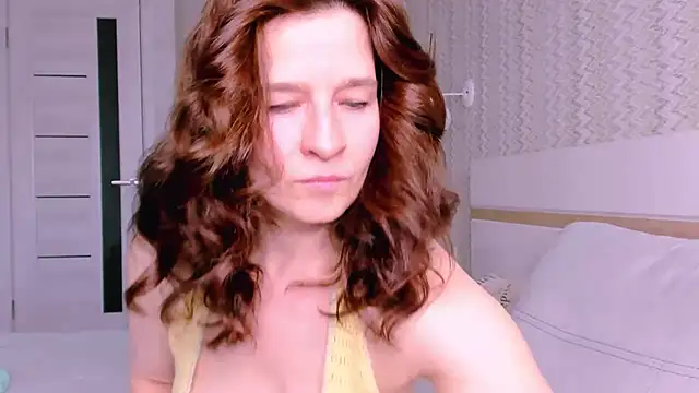 Snapshot of Clear_Angel chatting on 02-06-26, 01:47 Clear Angel online show from 02-06-26, 01:47