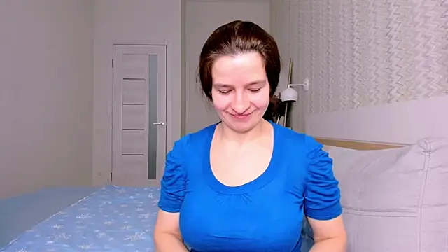 Snapshot of Clear_Angel chatting on 02-17-26, 02:35 Clear Angel online show from 02-17-26, 02:35