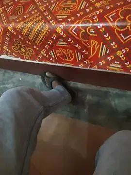 Snapshot of iaparna chatting on 11-25-25, 08:14 iaparna online show from 11-25-25, 08:14