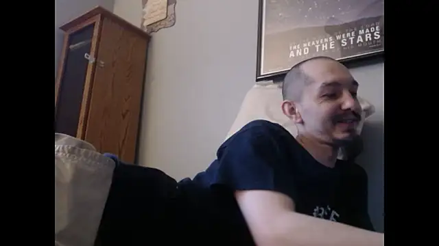 Snapshot of VanceFontaine chatting on 10-10-25, 11:15 VanceFontaine online show from 10-10-25, 11:15