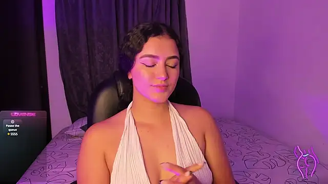 Snapshot of Adhara-zanne chatting on 01-14-25, 03:11 Adhara-zanne online show from 01-14-25, 03:11