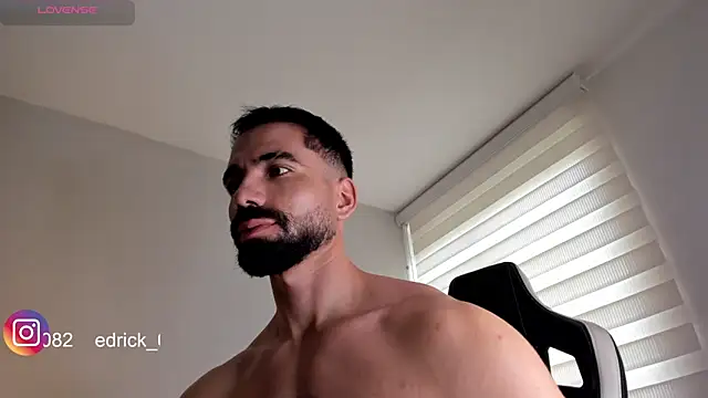 Snapshot of edrick_walton1 chatting on 01-11-25, 04:46 edrick walton1 online show from 01-11-25, 04:46