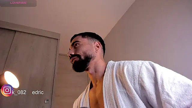 Snapshot of edrick_walton1 chatting on 01-26-25, 02:08 edrick walton1 online show from 01-26-25, 02:08