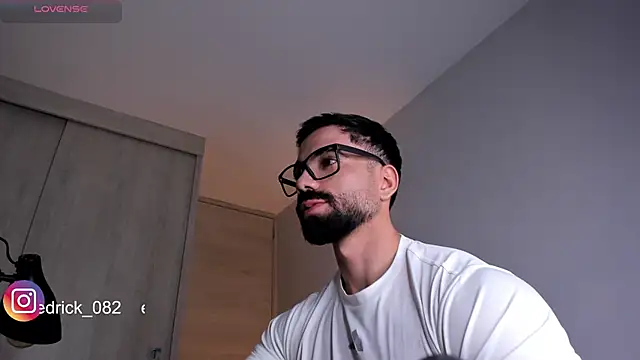 Snapshot of edrick_walton1 chatting on 02-22-25, 11:46 edrick walton1 online show from 02-22-25, 11:46