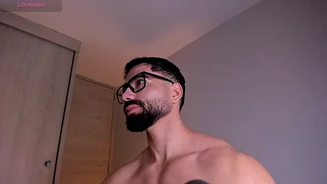 Snapshot of edrick_walton1 chatting on 03-06-25, 10:41 edrick walton1 online show from 03-06-25, 10:41