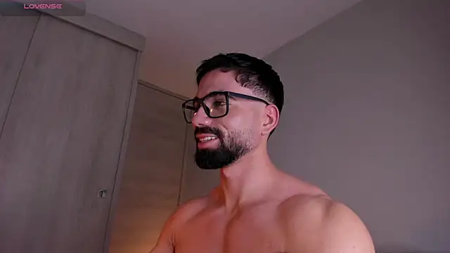 Snapshot of edrick_walton1 chatting on 03-12-25, 12:04 edrick walton1 online show from 03-12-25, 12:04