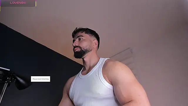 Snapshot of edrick_walton1 chatting on 10-20-25, 11:43 edrick walton1 online show from 10-20-25, 11:43