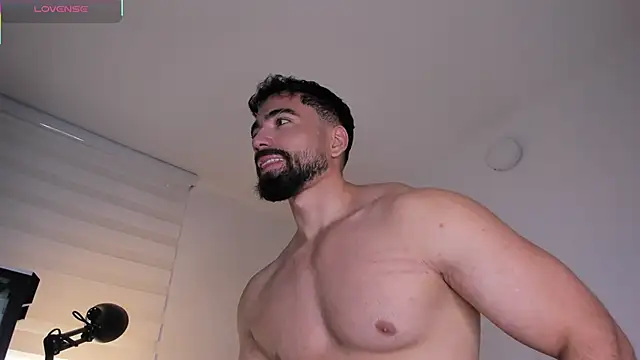 Snapshot of edrick_walton1 chatting on 10-26-25, 02:01 edrick walton1 online show from 10-26-25, 02:01