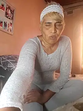 Snapshot of Goodgirlsue_77 chatting on 10-29-25, 06:59 Goodgirlsue 77 online show from 10-29-25, 06:59