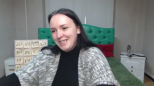 IsabelBlackberry online show from 01-20-25, 03:07