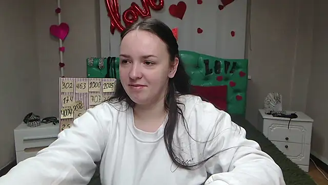 IsabelBlackberry online show from 10-04-25, 05:05