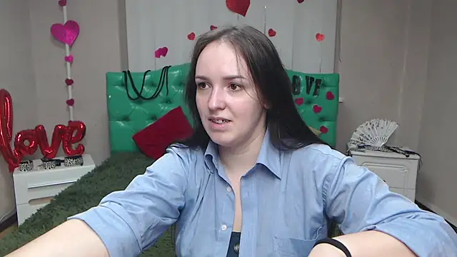 IsabelBlackberry online show from 11-24-25, 06:24