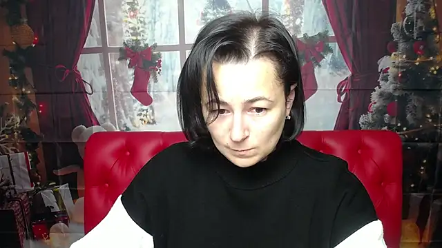 Snapshot of MarieSho chatting on 12-15-25, 07:12 MarieSho online show from 12-15-25, 07:12