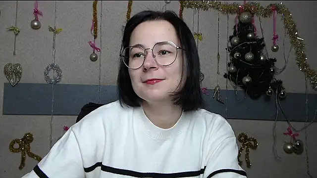 Snapshot of MarieSho chatting on 01-13-26, 06:02 MarieSho online show from 01-13-26, 06:02