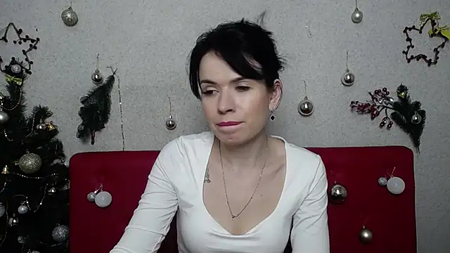 JasmineKouch online show from 12-30-24, 03:36