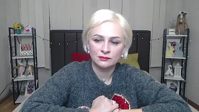 OliviaHorst online show from 10-14-25, 05:30