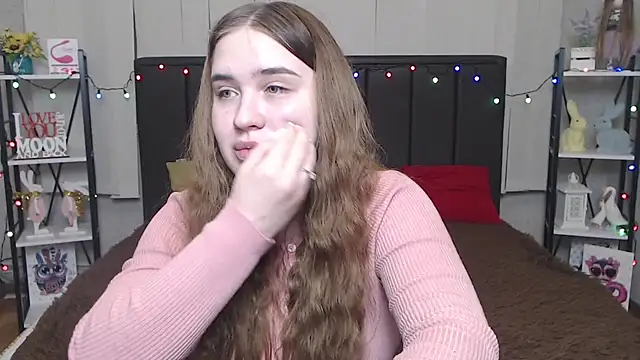 LauraHlot online show from 01-23-25, 03:37