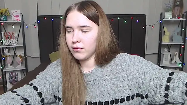 LauraHlot online show from 01-24-25, 04:59