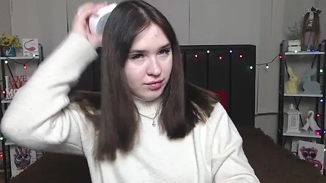 LauraHlot online show from 02-01-25, 01:02
