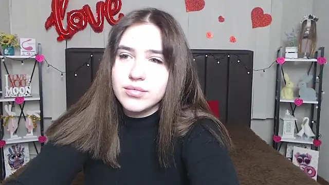 LauraHlot online show from 02-15-25, 09:48