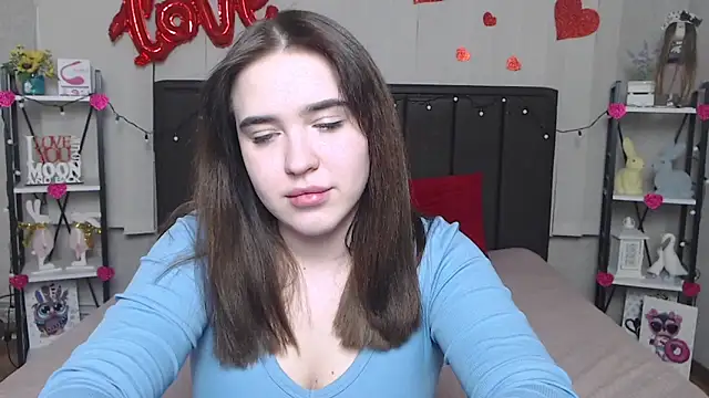 LauraHlot online show from 02-27-25, 04:09