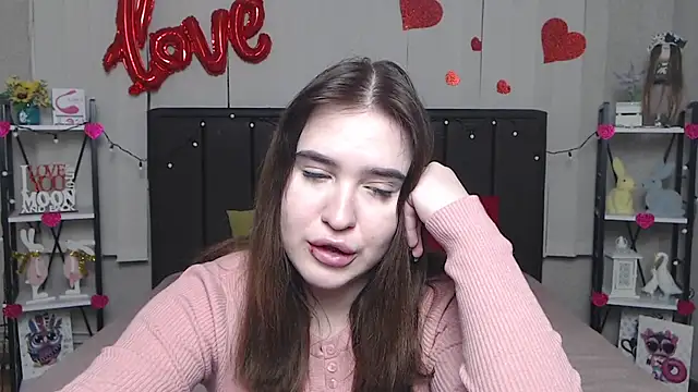 LauraHlot online show from 03-04-25, 12:50