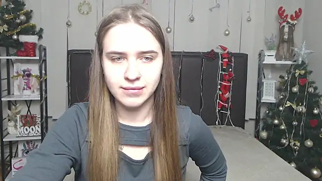 LauraHlot online show from 12-20-25, 06:59