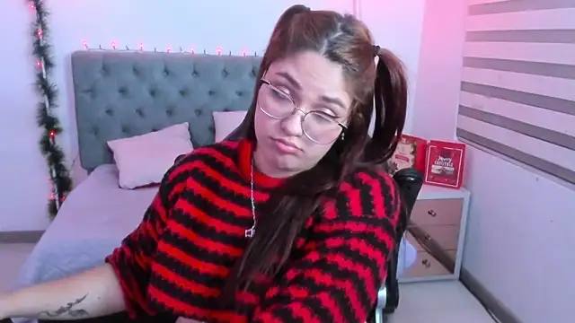 Camiila Osorio online show from 01-12-25, 10:23