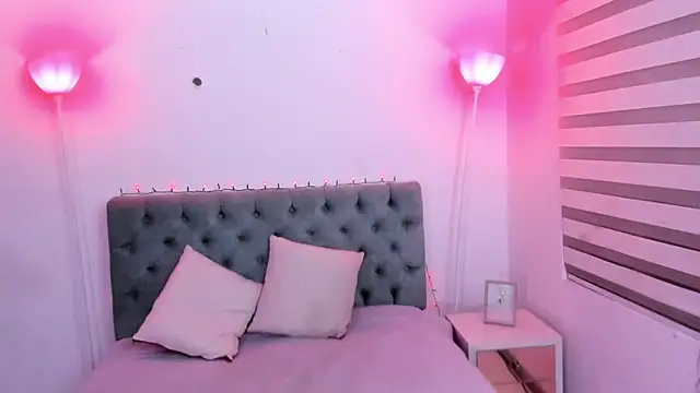 Camiila Osorio online show from 01-15-25, 06:43
