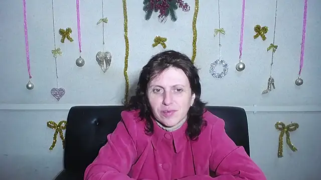 LuciaMii online show from 12-19-24, 06:12