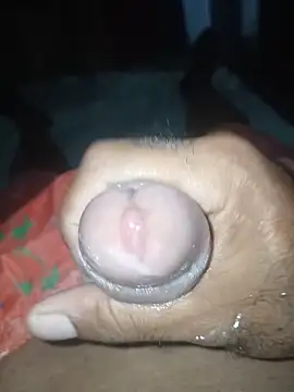 Snapshot of taylorWiiz chatting on 11-22-25, 11:37 taylorWiiz online show from 11-22-25, 11:37