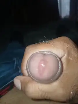 Snapshot of taylorWiiz chatting on 11-23-25, 04:18 taylorWiiz online show from 11-23-25, 04:18