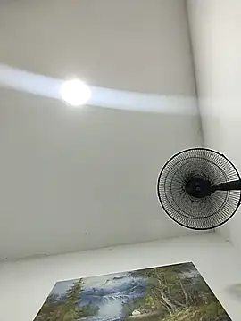 Linda Lars online show from 02-21-25, 06:51