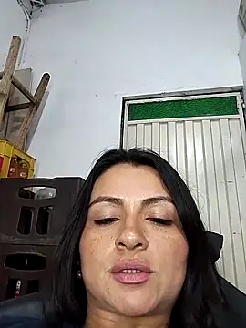 Linda Lars online show from 09-26-25, 03:10