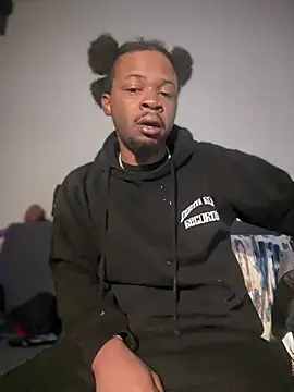 Snapshot of MobyDxck chatting on 12-15-24, 11:55 MobyDxck online show from 12-15-24, 11:55