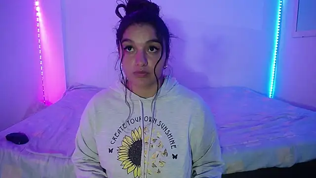 Laurenkenner  online show from 03-21-25, 06:18