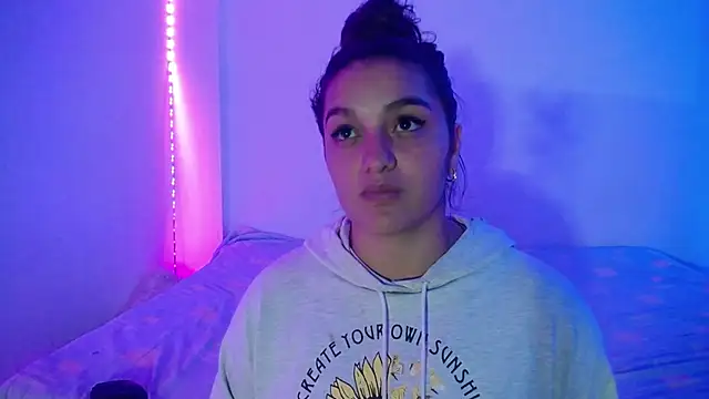 Laurenkenner  online show from 03-22-25, 12:28