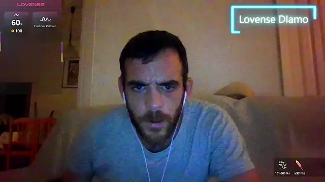 Snapshot of _NakedChef_ chatting on 09-09-25, 02:22  NakedChef  online show from 09-09-25, 02:22