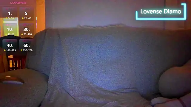 Snapshot of _NakedChef_ chatting on 10-22-25, 11:26  NakedChef  online show from 10-22-25, 11:26